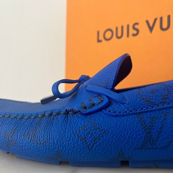 Louis Vuitton Blue Monogram Driver Moccasins – 1AAQ02 – Excellent Condition - Picture 9 of 13